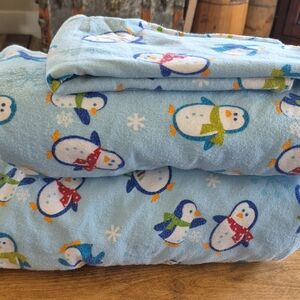 Penguin Print Blue Twin Sheet Set. Flannel.